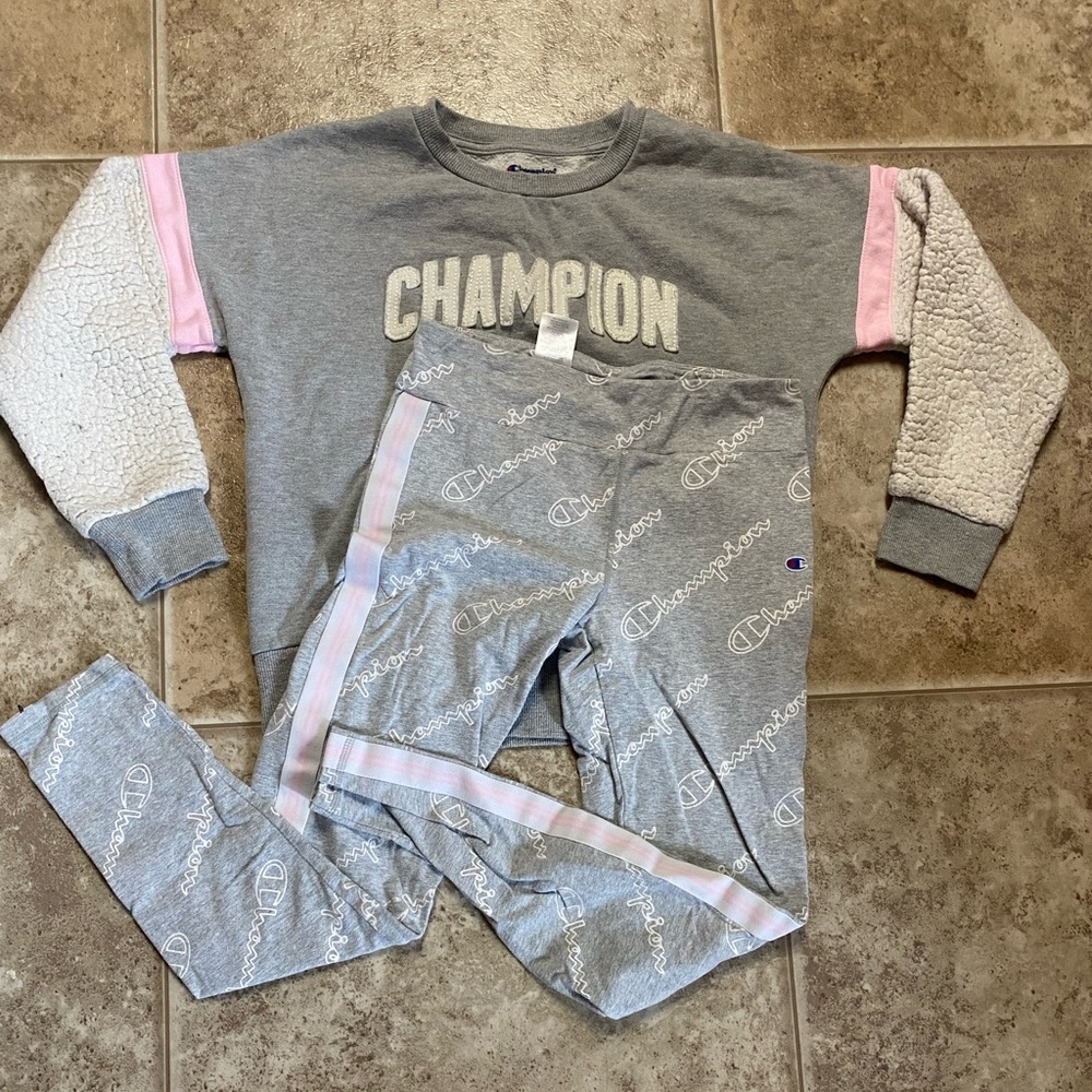 Champion outfit